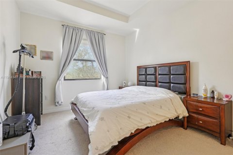 Снять в аренду таунхаус в Майами, Флорида 4 спальни, 163.79м2, № 2026772 - фото 27