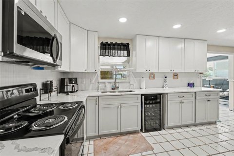 Купить виллу или дом в Гудзон, Флорида 3 комнаты, 118.54м2, № 2113474 - фото 7