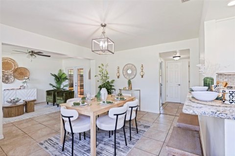 House in Tampa, Florida 3 bedrooms, 122.54 sq.m. № 1835285 - photo 14
