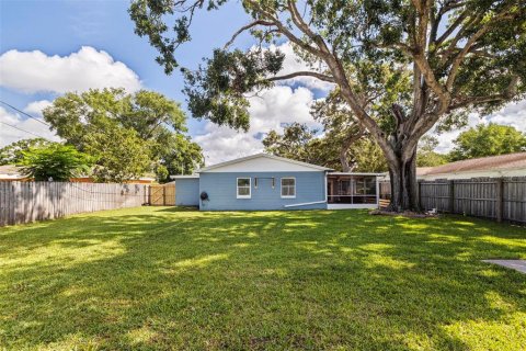 House in Tampa, Florida 3 bedrooms, 122.54 sq.m. № 1835285 - photo 7