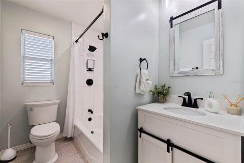 House in Tampa, Florida 3 bedrooms, 122.54 sq.m. № 1835285 - photo 27