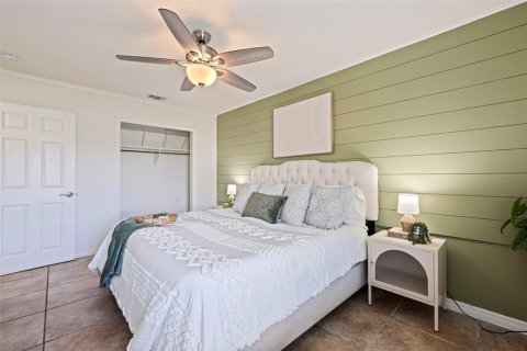 House in Tampa, Florida 3 bedrooms, 122.54 sq.m. № 1835285 - photo 26