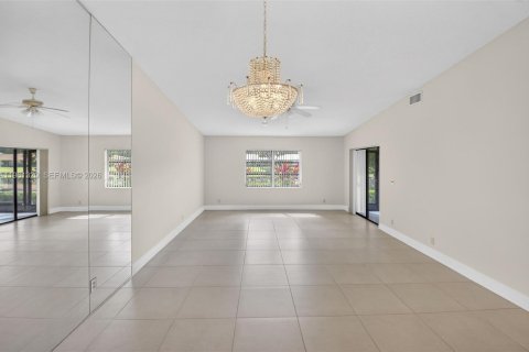 Villa ou maison à vendre à Boca Raton, Floride: 2 chambres, 121.7 m2 № 2024894 - photo 17