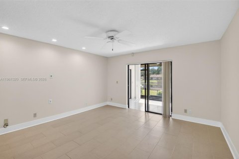 Villa ou maison à vendre à Boca Raton, Floride: 2 chambres, 121.7 m2 № 2024894 - photo 20