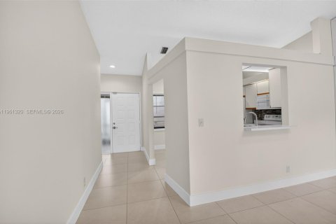 Villa ou maison à vendre à Boca Raton, Floride: 2 chambres, 121.7 m2 № 2024894 - photo 6