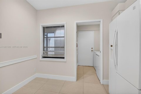 Villa ou maison à vendre à Boca Raton, Floride: 2 chambres, 121.7 m2 № 2024894 - photo 16