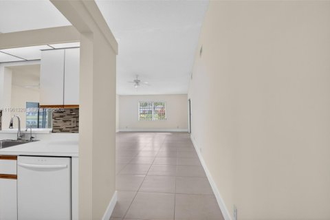 Villa ou maison à vendre à Boca Raton, Floride: 2 chambres, 121.7 m2 № 2024894 - photo 5