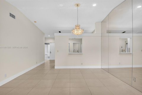 Villa ou maison à vendre à Boca Raton, Floride: 2 chambres, 121.7 m2 № 2024894 - photo 9