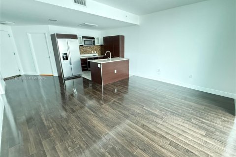 Condo in Miami, Florida, 1 bedroom  № 2062438