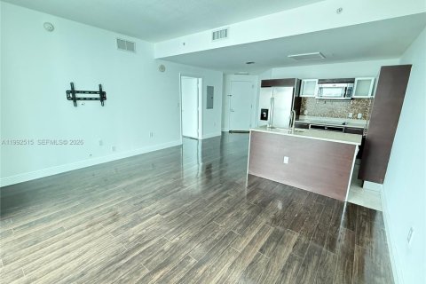 Condo in Miami, Florida, 1 bedroom  № 2062438 - photo 29