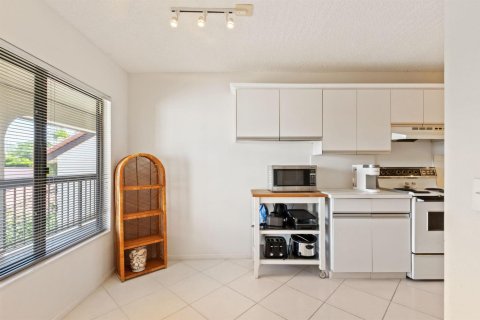 Купить кондоминиум в Бойнтон-Бич, Флорида 4 комнаты, 111.95м2, № 2084129 - фото 3