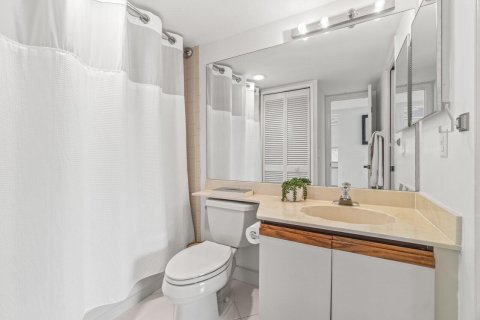 Купить кондоминиум в Бойнтон-Бич, Флорида 4 комнаты, 111.95м2, № 2084129 - фото 17