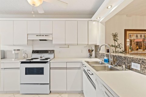 Купить кондоминиум в Бойнтон-Бич, Флорида 4 комнаты, 111.95м2, № 2084129 - фото 5