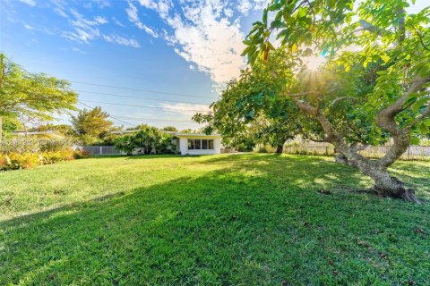 Villa ou maison à louer à Pinecrest, Floride: 3 chambres, 153.2 m2 № 2289225 - photo 12