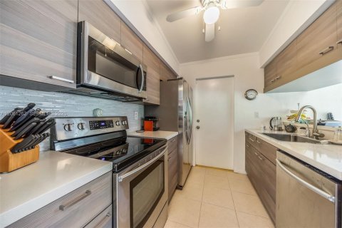 Villa ou maison à louer à Pinecrest, Floride: 3 chambres, 153.2 m2 № 2289225 - photo 4