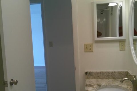 Condo in Maitland, Florida, 3 bedrooms № 1912549 - photo 20