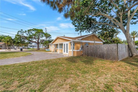 Villa ou maison à vendre à Saint Petersburg, Floride: 3 chambres, 157.47 m2 № 2204427 - photo 7