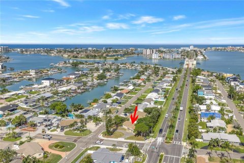 Villa ou maison à vendre à Saint Petersburg, Floride: 3 chambres, 157.47 m2 № 2204427 - photo 2
