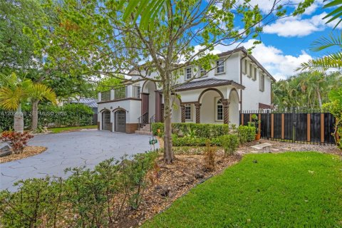 Villa ou maison à vendre à Miami Lakes, Floride: 4 chambres, 242.38 m2 № 2068739 - photo 3