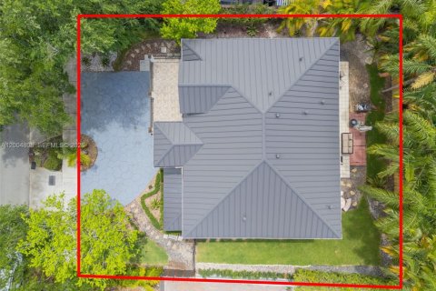 Villa ou maison à vendre à Miami Lakes, Floride: 4 chambres, 242.38 m2 № 2068739 - photo 4