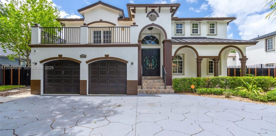 Villa ou maison à Miami Lakes, Floride 4 chambres, 242.38 m2 № 2068739