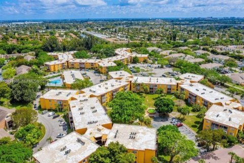 Condominio en venta en Deerfield Beach, Florida, 1 dormitorio, 64.57 m2 № 1990548 - foto 29