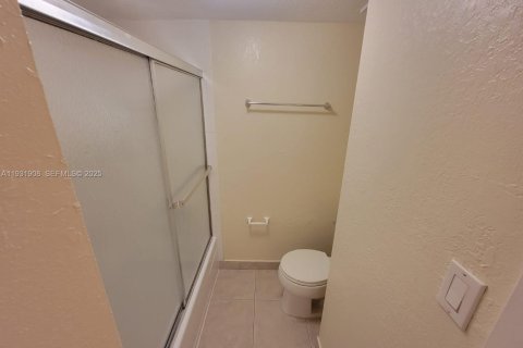 Condominio en venta en Deerfield Beach, Florida, 1 dormitorio, 64.57 m2 № 1990548 - foto 14