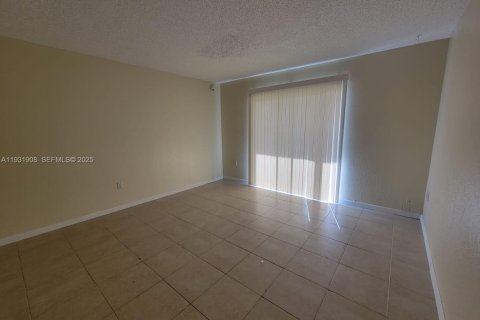 Condominio en venta en Deerfield Beach, Florida, 1 dormitorio, 64.57 m2 № 1990548 - foto 6