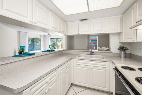 Купить кондоминиум в Палм-Харбор, Флорида 5 комнат, 82.96м2, № 2196503 - фото 15