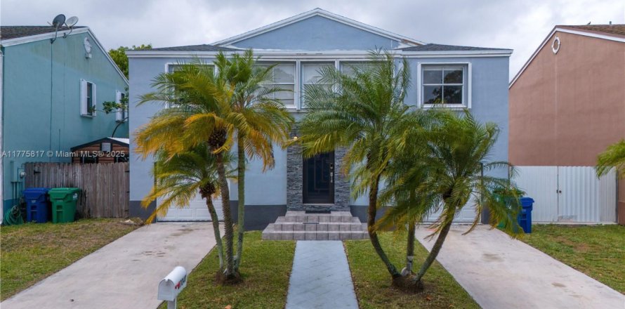 House in Homestead, Florida 4 bedrooms, 236.34 sq.m. № 1693280