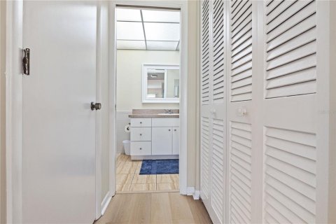 Condo in Clearwater, Florida, 1 bedroom  № 1774723 - photo 19