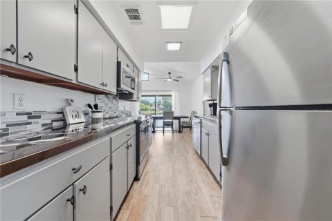 Villa ou maison à vendre à Tavares, Floride: 3 chambres, 136.29 m2 № 2398591 - photo 21