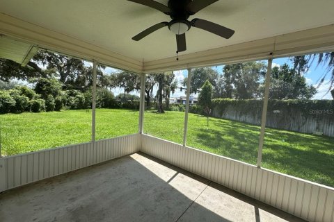 House in Lady Lake, Florida 3 bedrooms, 129.32 sq.m. № 2131410 - photo 3
