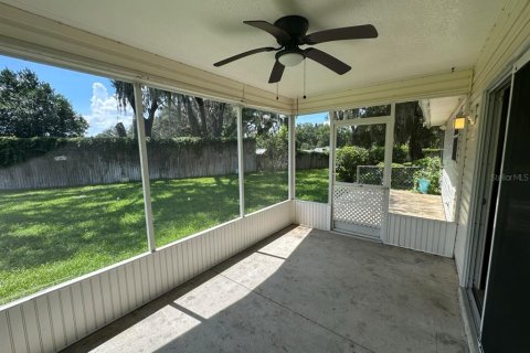 House in Lady Lake, Florida 3 bedrooms, 129.32 sq.m. № 2131410 - photo 4