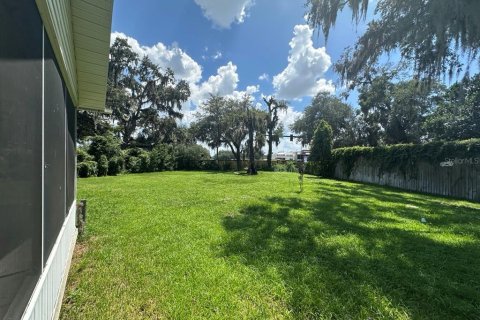 House in Lady Lake, Florida 3 bedrooms, 129.32 sq.m. № 2131410 - photo 9