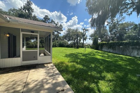 House in Lady Lake, Florida 3 bedrooms, 129.32 sq.m. № 2131410 - photo 5