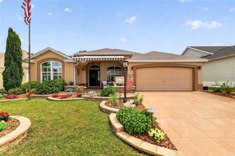 Villa ou maison à The Villages, Floride 3 chambres, 183.2 m2 № 2411699