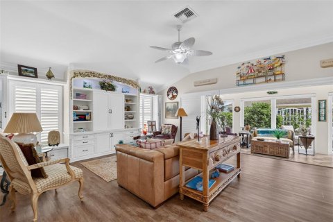 Villa ou maison à vendre à The Villages, Floride: 3 chambres, 183.2 m2 № 2411699 - photo 12
