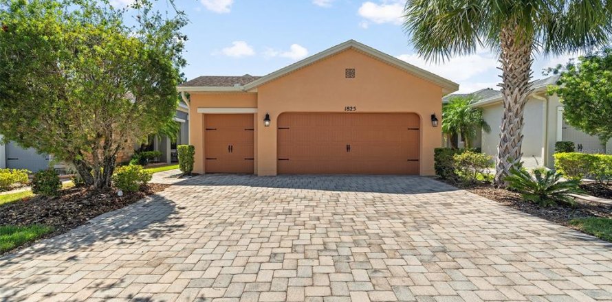 Casa en Kissimmee, Florida 2 dormitorios, 140.75 m2 № 1643152