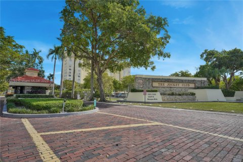 Copropriété à vendre à Miami, Floride: 2 chambres, 126.16 m2 № 1811102 - photo 18
