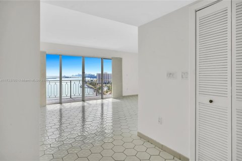 Copropriété à vendre à Miami, Floride: 2 chambres, 126.16 m2 № 1811102 - photo 4