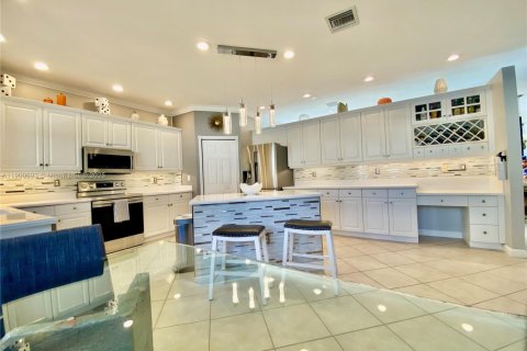Casa en venta en Miramar, Florida, 4 dormitorios, 238.39 m2 № 1967443 - foto 10
