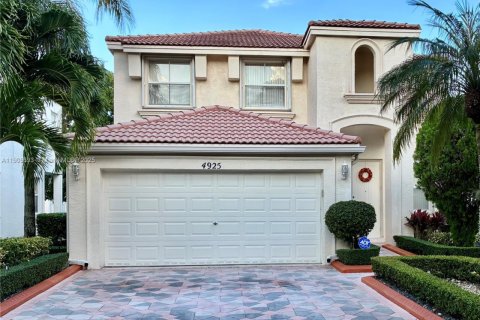 Casa en venta en Miramar, Florida, 4 dormitorios, 238.39 m2 № 1967443 - foto 3