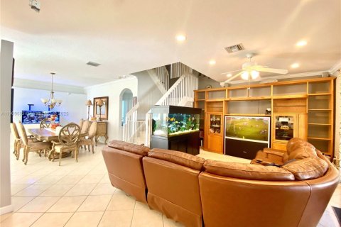 Casa en venta en Miramar, Florida, 4 dormitorios, 238.39 m2 № 1967443 - foto 8