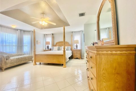 Casa en venta en Miramar, Florida, 4 dormitorios, 238.39 m2 № 1967443 - foto 18