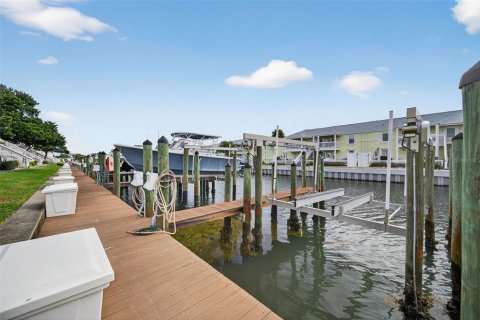Condominio en venta en Saint Petersburg, Florida, 1 dormitorio, 76.46 m2 № 2206121 - foto 3
