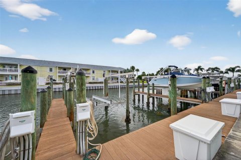 Condominio en venta en Saint Petersburg, Florida, 1 dormitorio, 76.46 m2 № 2206121 - foto 23