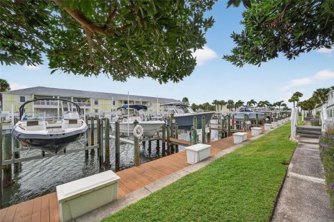 Condominio en venta en Saint Petersburg, Florida, 1 dormitorio, 76.46 m2 № 2206121 - foto 24