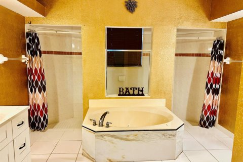 Casa en alquiler en West Palm Beach, Florida, 5 dormitorios, 245.63 m2 № 2245325 - foto 16