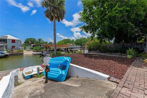 House in Oak Hill, Florida 3 bedrooms, 162.58 sq.m. № 1787649 - photo 23